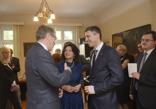 Санда и Бошко у два клуба